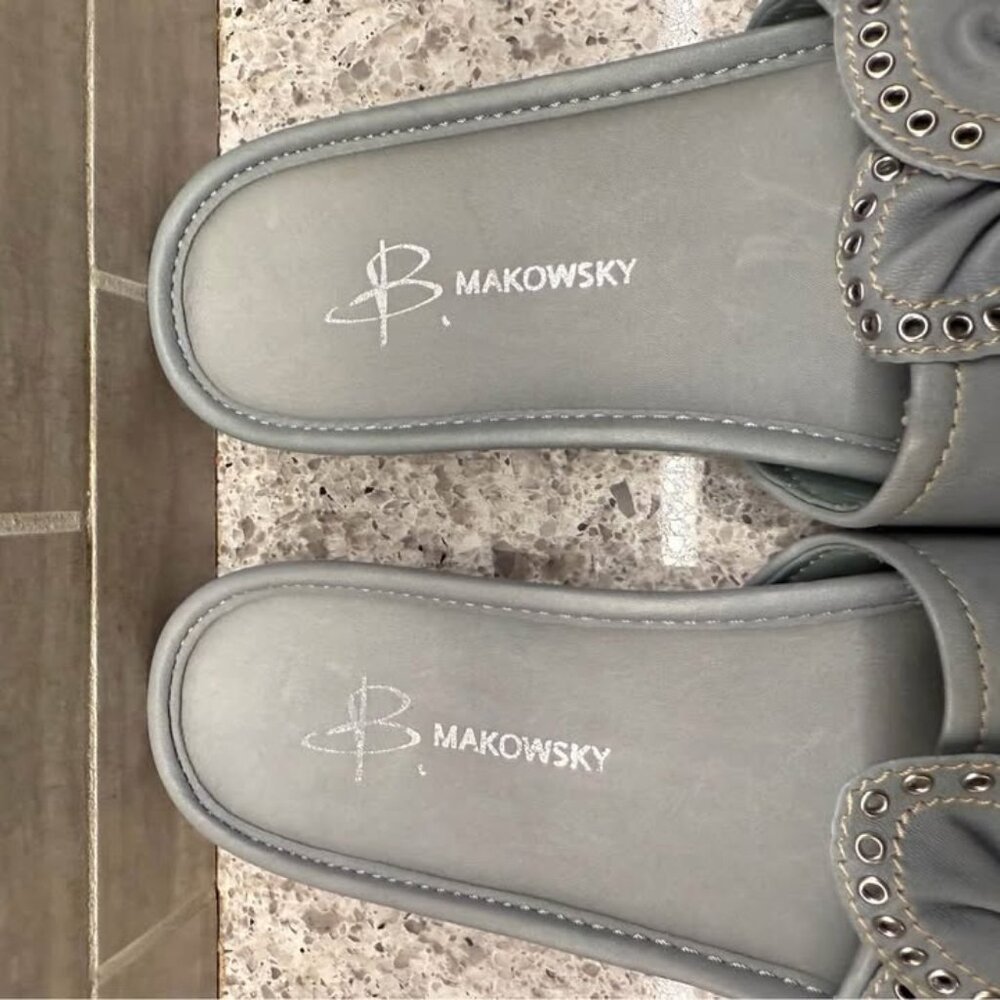 Women’s B. Makowsky Dusty Blue Soft Leather Slip On Shoes-Size 7.5M - Picture 2 of 9